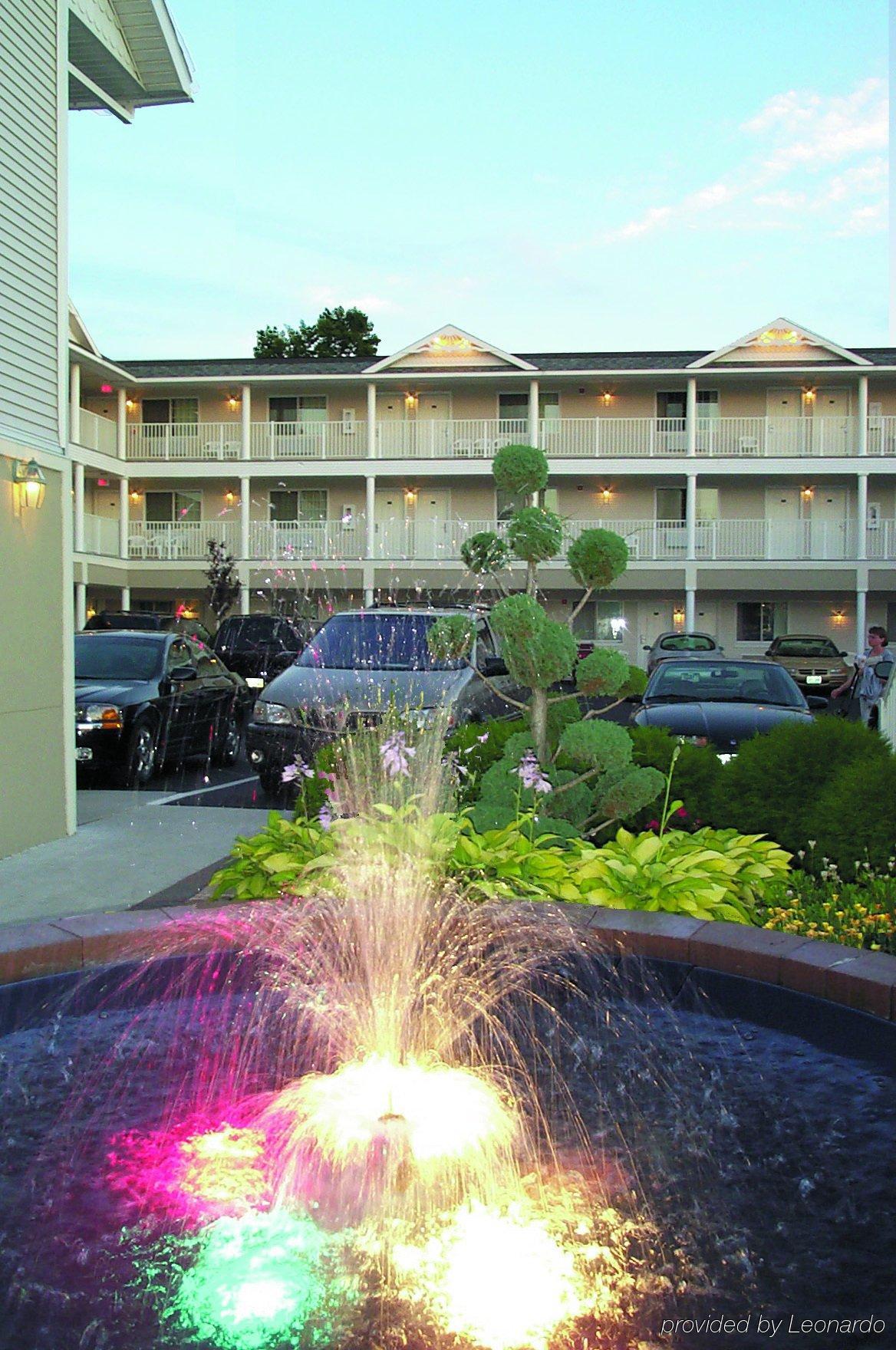Parkside Inn Bridgeview 맥키노 시티 외부 사진